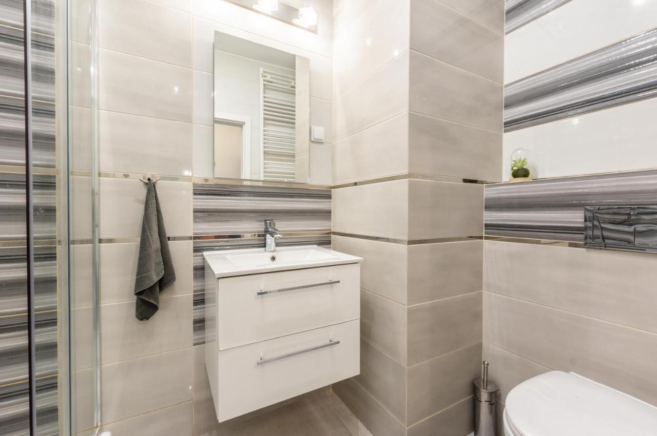 Galeria Rondo Wiatraczna Apartments Varsóvia Exterior foto